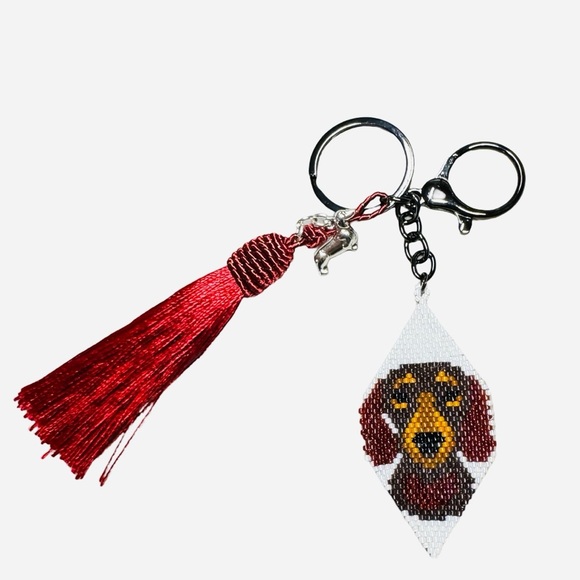 Handcrafted Beaded Dachshund Keychain with Red Tassel - Picture 3 of 4